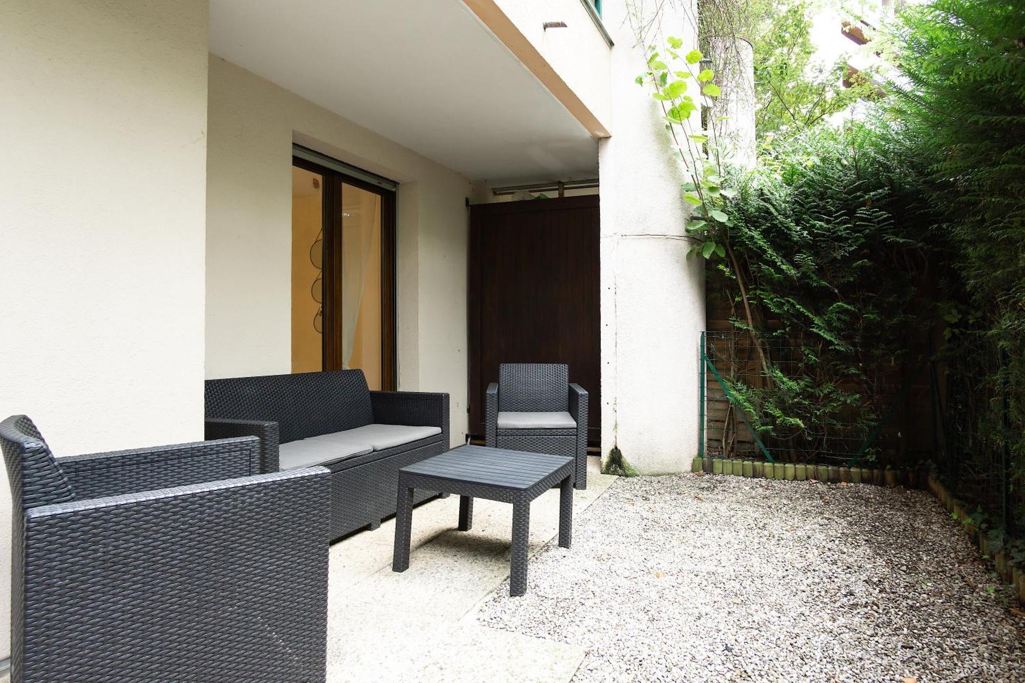 Apartamento Joli Studio Avec Jardin Annecy Exterior foto